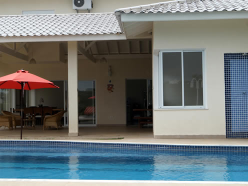 piscina casa em guararema